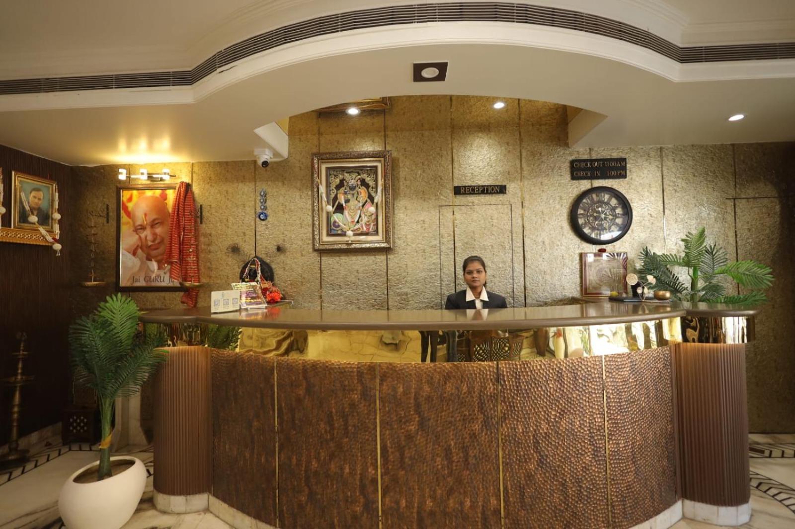 Hotel Sheetal Regency,Near Janambhumi Matura Exterior foto