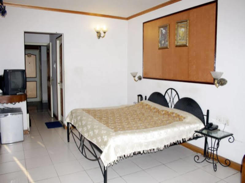 Hotel Sheetal Regency,Near Janambhumi Matura Exterior foto