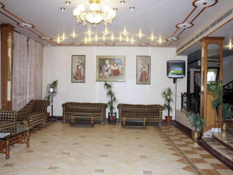 Hotel Sheetal Regency,Near Janambhumi Matura Exterior foto