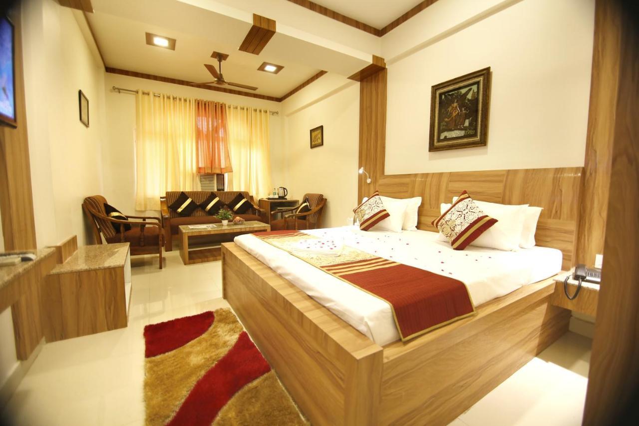 Hotel Sheetal Regency,Near Janambhumi Matura Exterior foto